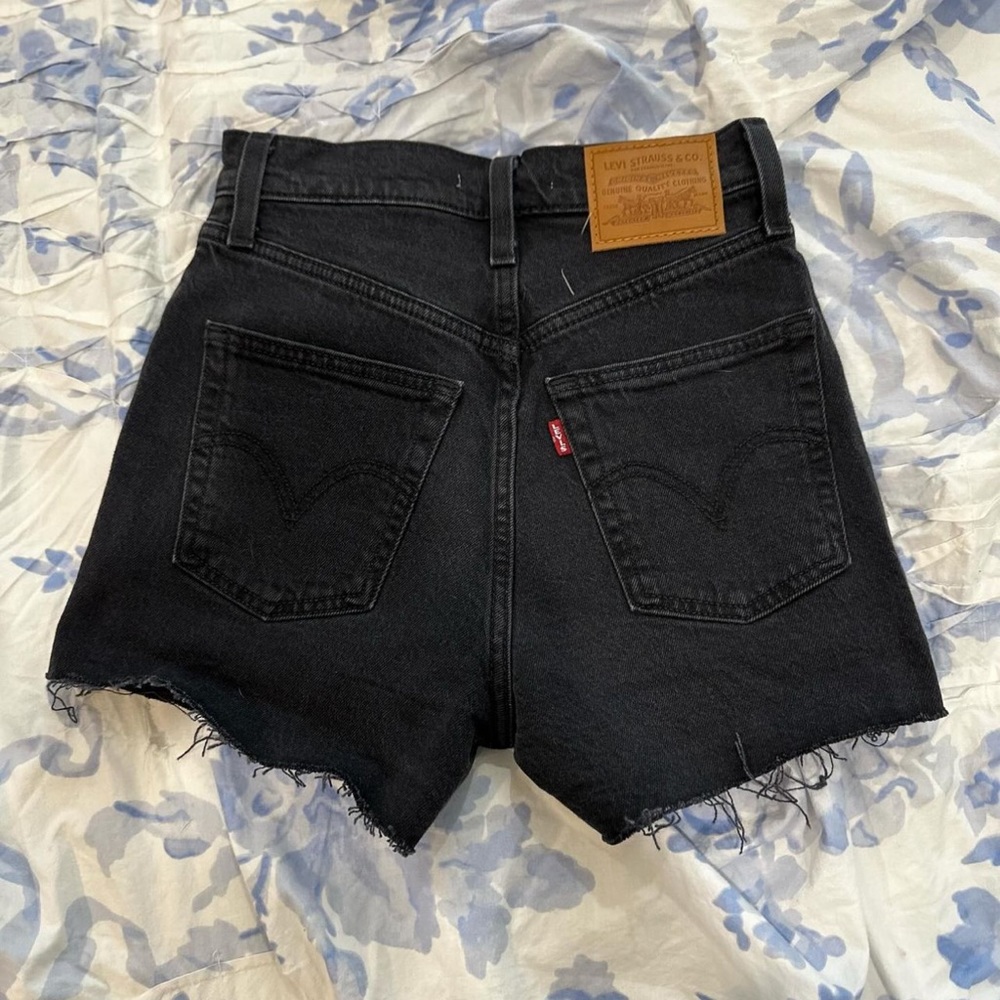 Levi’s shorts
